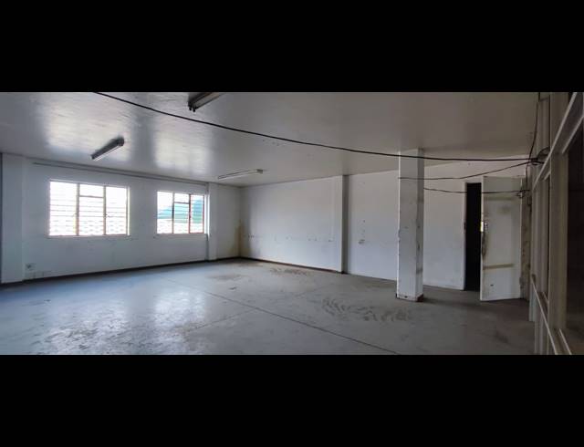 1,033M² WAREHOUSE TO LET IN SAMRAND BUSINESS PARK